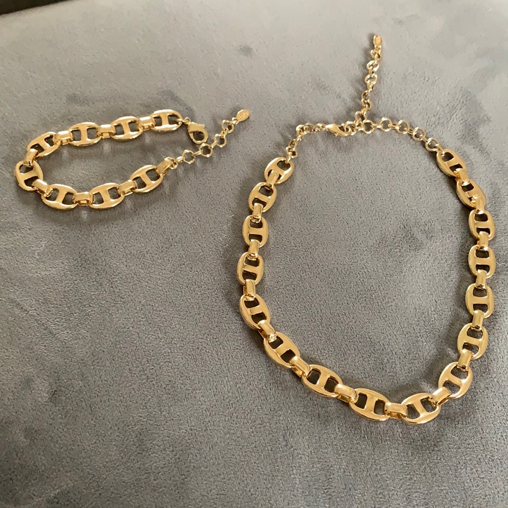 Gold chain link necklace and bracelet- NEVER WORN